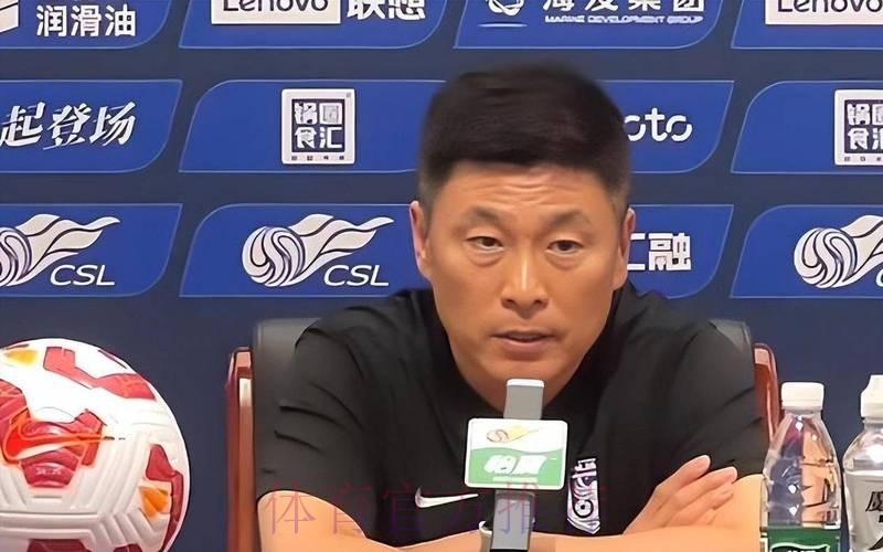 国脚后卫空降梭鱼湾!李昂官宣加盟大连英博,李国旭难题有人解了 国脚后卫空降梭鱼湾!李昂官宣加盟大连英博,李国旭难题有人解了